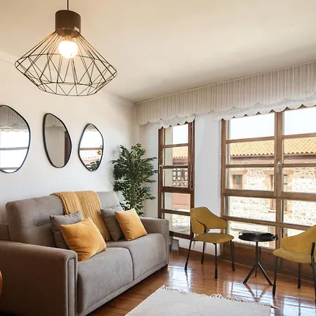 Bocana Del Puerto, En Con Vistas Al Mar Vut-3242-as * Llanes